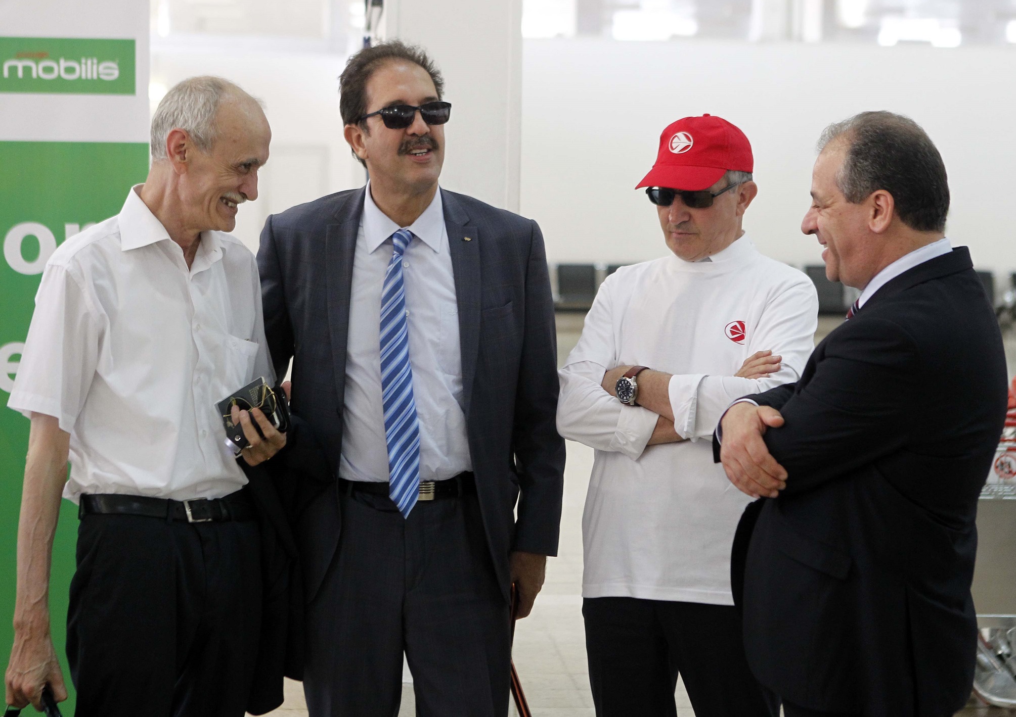 Les responsables du sport algérien à l'aéroport d'Alger avant le départ pour Rio. New Press